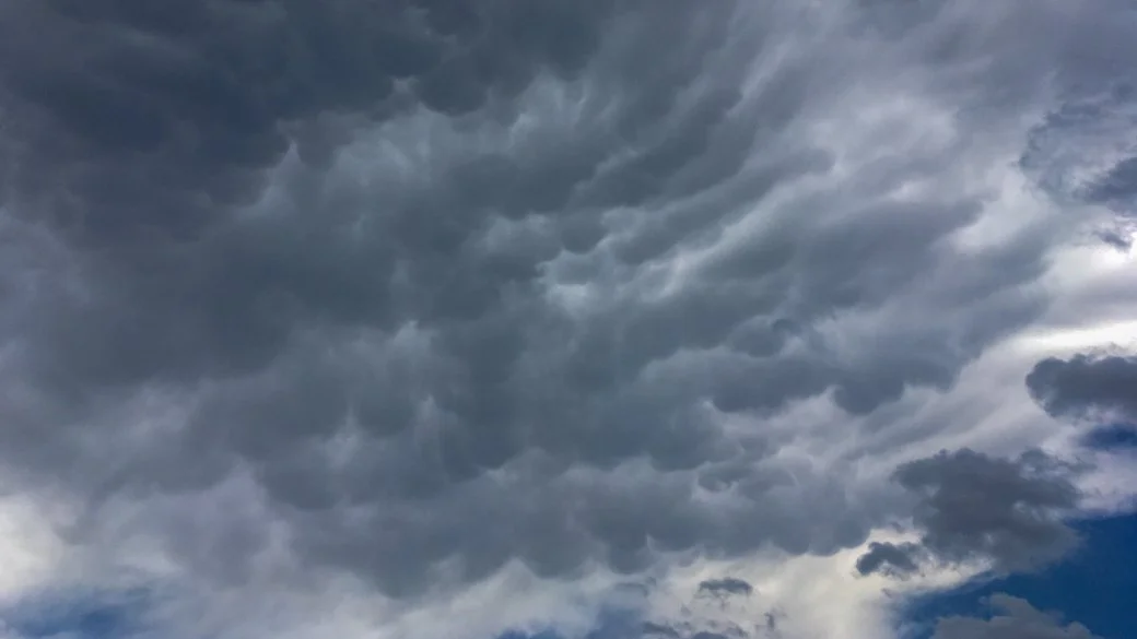 Cumulonimbus incus mamma (Cb inc mam)