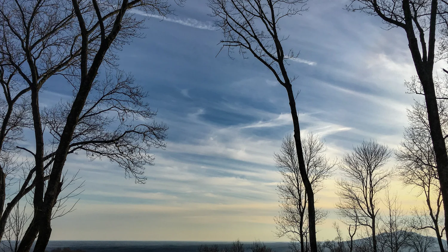 Cirrostratus fibratus (Cs fib)