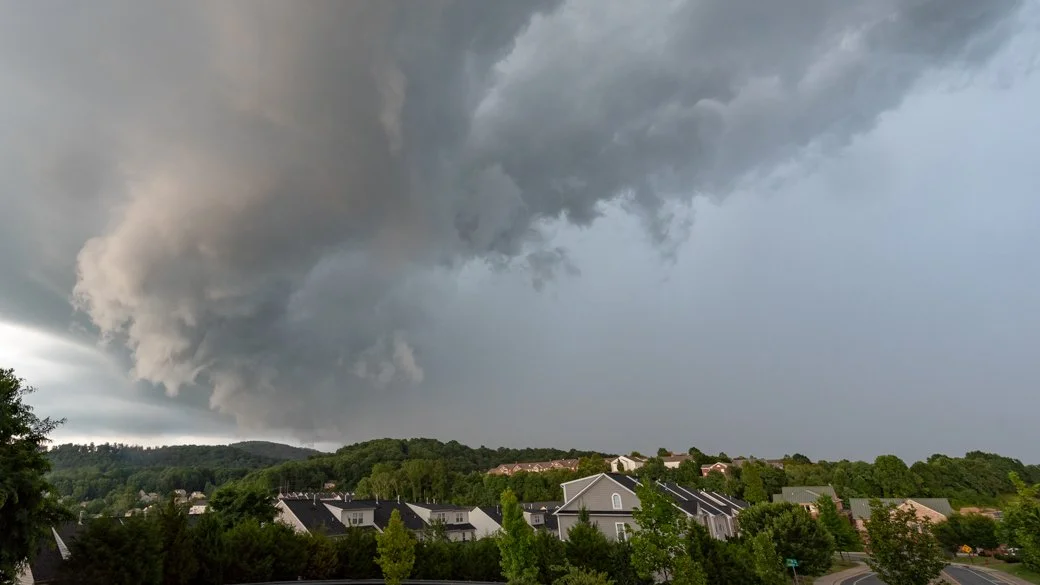 Cumulonimbus arcus praecipitatio (Cb arc pra)