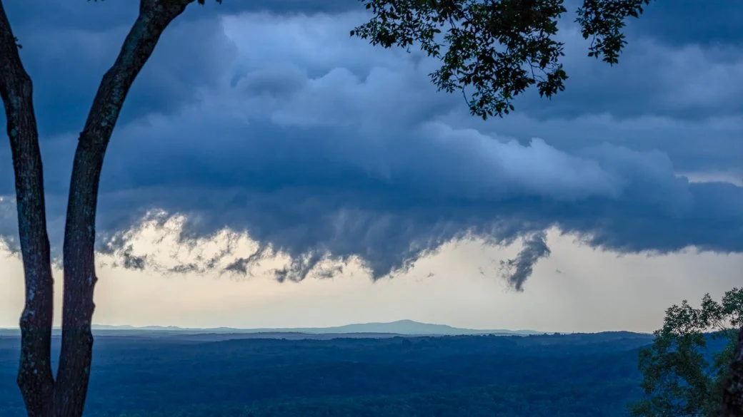 Cumulonimbus arcus pannus (Cb arc pan)